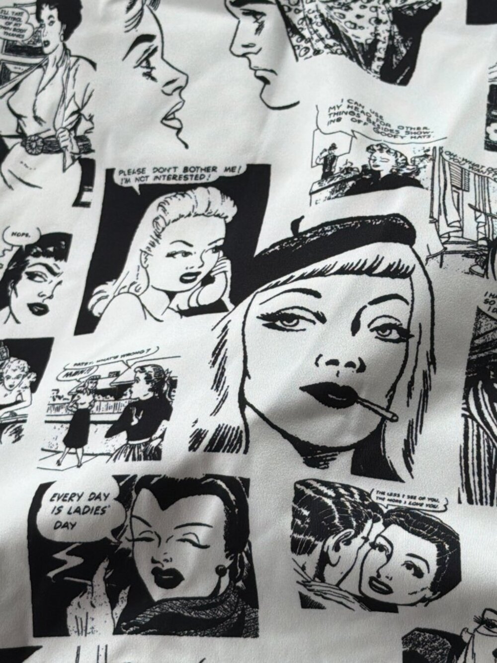 Reformation Ecomove Newsprint Athletic Skort - Picture 4 of 5